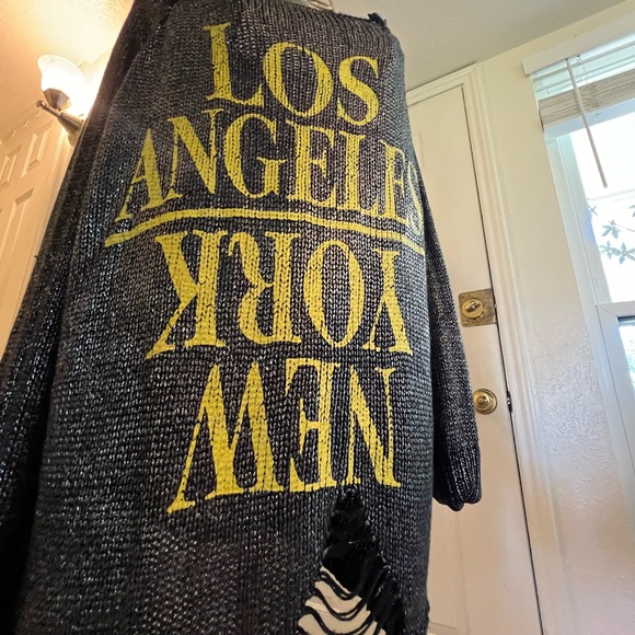 THE CLASSIC sweater sz s ( run big) - Picture 3 of 7